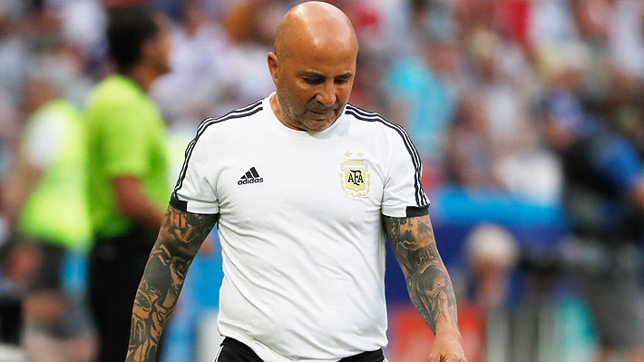 Sampaoli "no evalúa renunciar" a Argentina y considera que quedar fuera en octavos "no es un fracaso"