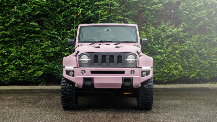  Empresa de personalización vende llamativo Jeep Wrangler rosado en   millones de pesos
