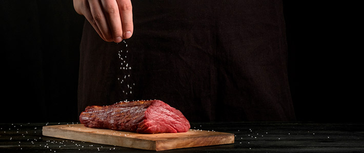 Conoce 6 mitos y realidades del tratamiento de la carne a la hora de hacer un asado | Emol.com