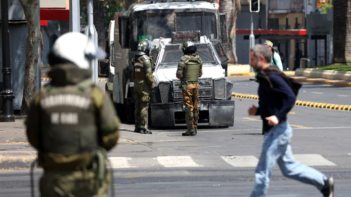 18 O Carabinero Hizo Uso De Arma De Servicio Para Ahuyentar A Sujetos