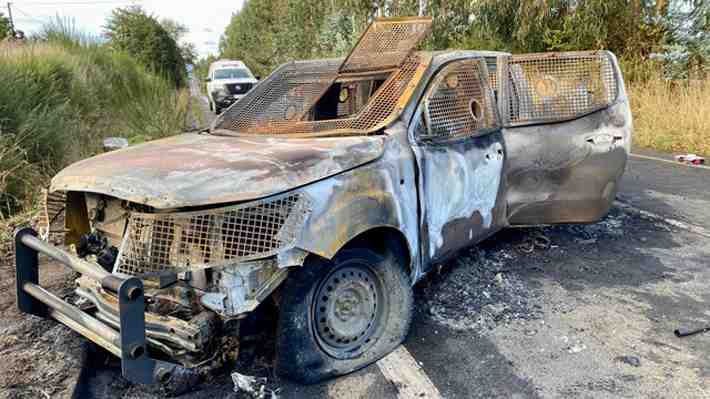Borrar evidencia e infundir "terror": Asesinos de carabineros habrían conducido camioneta incendiada cerca de 5 km