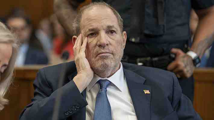 Juez establece que Harvey Weinstein enfrente un nuevo juicio en Nueva York