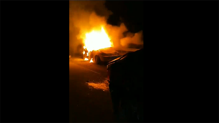 Colisión entre automóvil y bus provoca incendio en Villa Alemana: Madre y sus dos hijos fallecieron