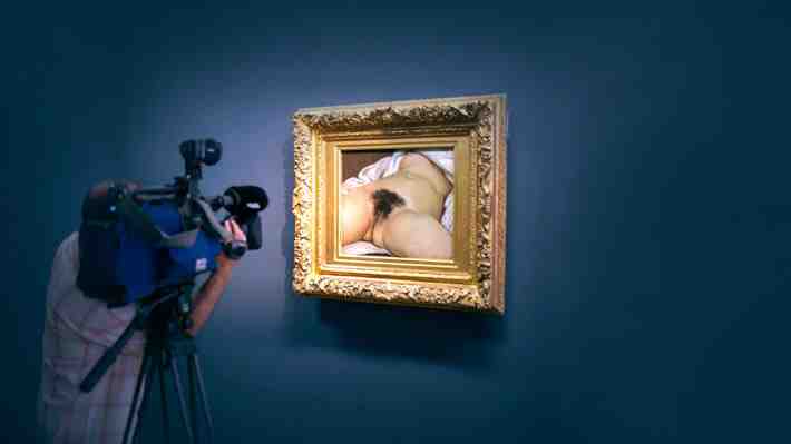Rayan con pintura roja el cuadro &#34;El origen del mundo&#34; de Courbet en un museo de Francia: Obra estaba protegida