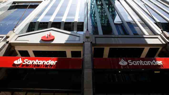 Ciberataque: Filtración de datos de Santander afectó a los cerca de 4 millones de clientes en Chile