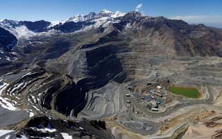 Remezón a la minería mundial de cobre: Las claves de la mega oferta de BHP a Anglo American