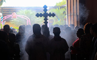 Arzobispado de Concepción expulsa a sacerdote acusado de abuso sexual durante rito de sanación y exorcismo
