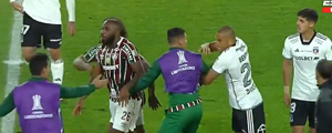 Video: Leandro Benegas estalló de furia y desató una gresca tras la caída de Colo Colo en la Libertadores