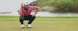 Joaquín Niemann sube más de 50 puestos y pasa el corte en el PGA Championship