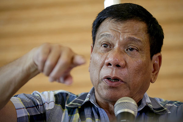 Presidente filipino defiende su pol&iacute;tica antidroga de 