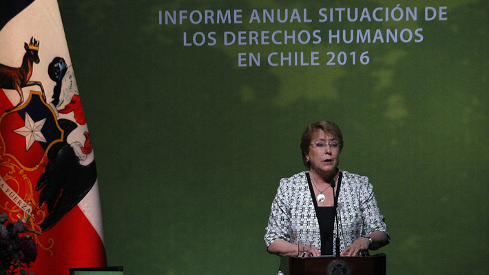 Bachelet condena situación de Lorenza Cayuhan y ordena crear nuevo reglamento penitenciario con enfoque de DD.HH.