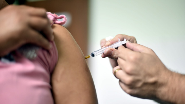 ¿Vacunaste a tu hijo? Revisa las posturas de quienes están a favor y en contra de la inoculación