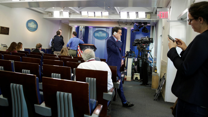 Niegan el ingreso de CNN, The New York Times y otros medios a conferencia en la Casa Blanca