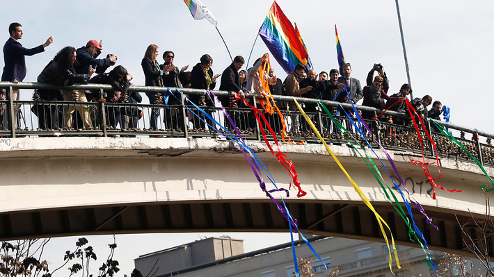 Ministerio de Educación elabora circular para resguardar derechos de estudiantes LGTBI