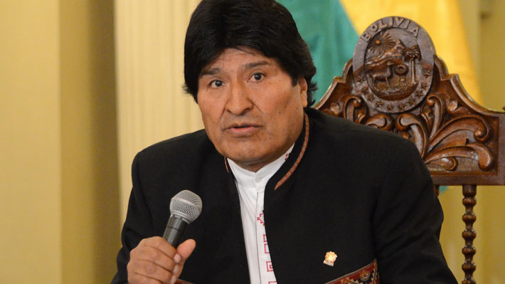 Morales anuncia diseño de plan militar en frontera con Chile para enfrentar el contrabando