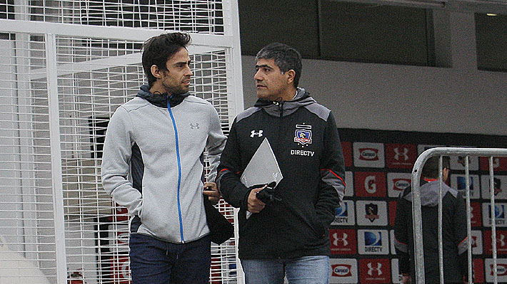 Sorpresa en Colo Colo: Cancelan presentaci&oacute;n de Jorge Valdivia por ausencia de An&iacute;bal Mosa