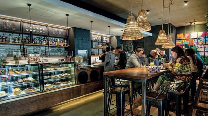 Living Café: El rincón que nació en pandemia y que hoy conquista a vecinos, turistas y oficinistas en Las Condes