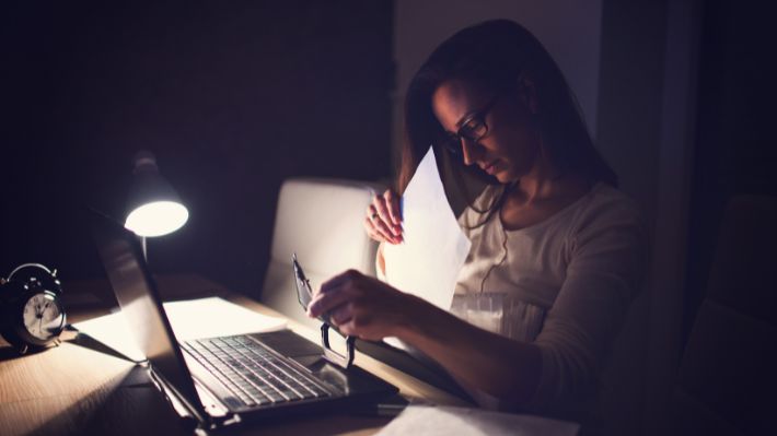 ¿Responsabilidad o compulsión peligrosa? Expertos advierten sobre las consecuencias de la adicción al trabajo