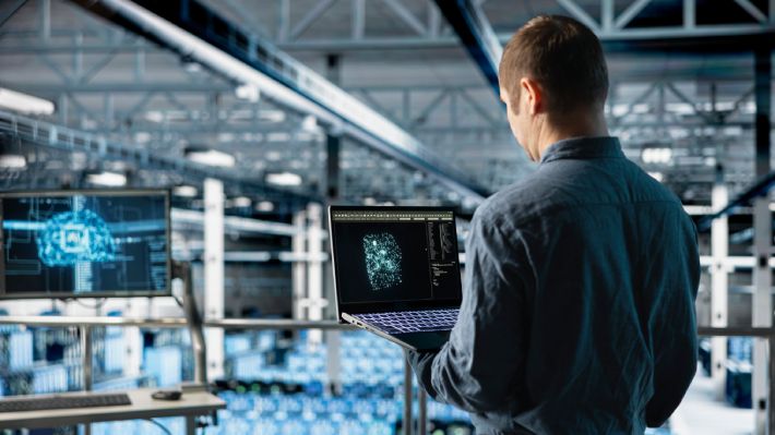 ¿Cómo serán las fábricas en el año 2040? Estudio proyecta automatización y uso de IA