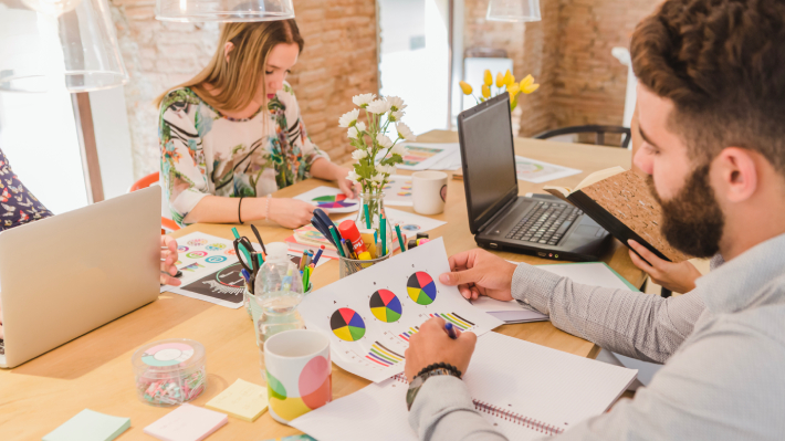 Pymes pagan un precio muy alto y se ponen en riesgo por copiar estrategias de las grandes compañías