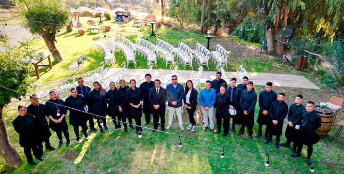 De integrar el GOPE a organizar matrimonios: Cristián Rebolledo y su salto desde Carabineros a la banquetería