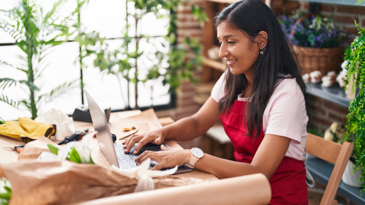 Estudio revela compleja realidad de los microemprendedores: Casi la mitad vende menos de $1 millón mensual