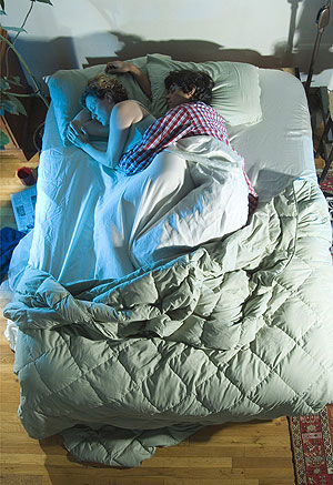 Zanahoria para castigar estilo 8 posiciones para dormir que revelan cómo es tu relación de pareja |  Emol.com