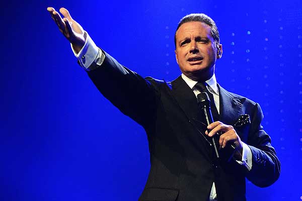 Luis Miguel Parte Venta De Entradas En Santiago Y Se Suma Show En Vina Del Mar Emol Com