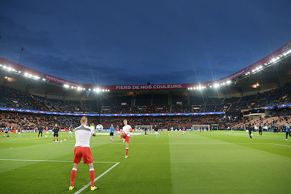 Paris Quiere Vender El Estadio Parque De Los Principes A Los Duenos Qataries Del Psg Emol Com