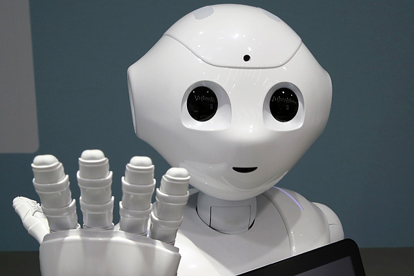 El padre del robot Pepper inventará un nuevo androide para remediar la  soledad 