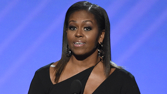 Michelle Obama habla sobre los comentarios racistas que recibió: "Me cortaron en lo más profundo"