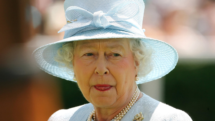 Isabel II odia el ajo y desayuna cereales: Las revelaciones de un chef real sobre la alimentación de la reina británica