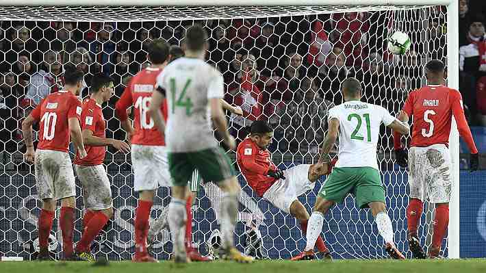 Mira la espectacular salvada al minuto 90 del "chileno" Ricardo Rodríguez en la clasificación de Suiza al Mundial