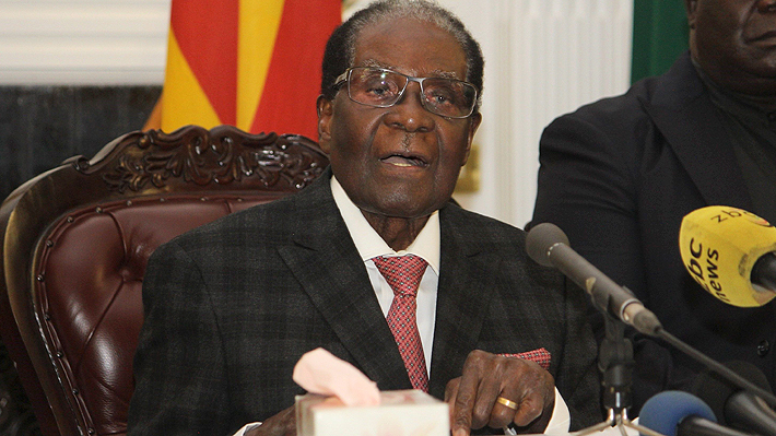 Robert Mugabe renuncia a la Presidencia de Zimbabwe tras 37 años en el poder