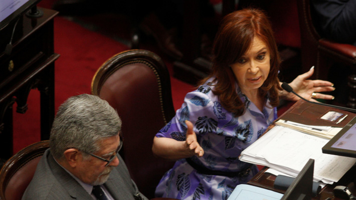 Con intervención de una hora y media y acusando persecución: así fue el debut de Cristina Fernández en el Senado