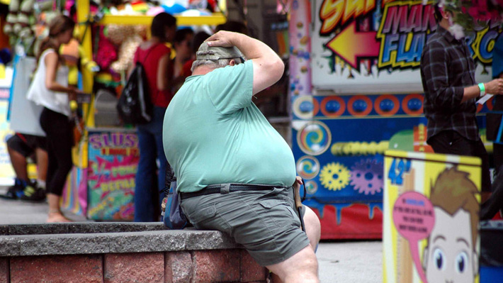 Días de verano: ¿Por qué las personas con obesidad sufren más en los días de calor?