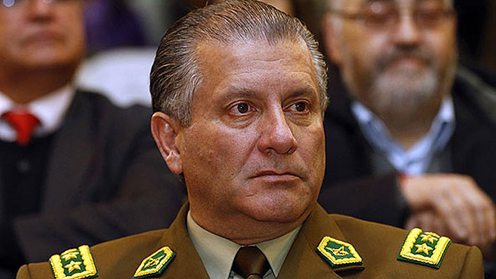 General Villalobos y "Operación Huracán": "Me enteré a través de la prensa de que existían problemas con las evidencias"