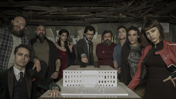 "La casa de papel": El éxito de la serie que llegó a Chile a través de Netflix y que tiene a los fanáticos anhelando nuevos episodios