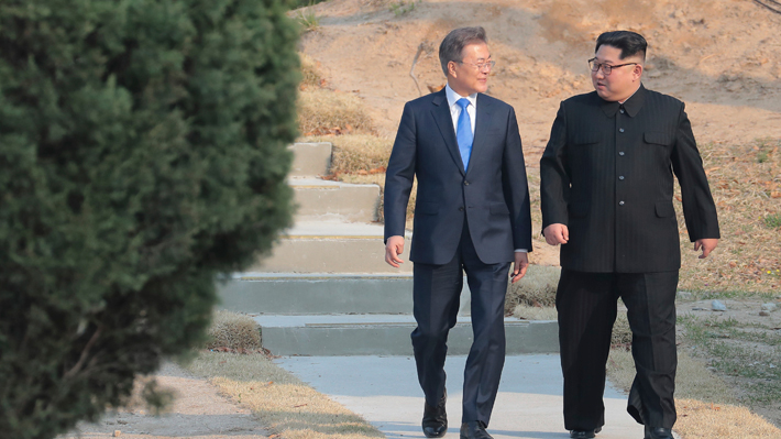 Coreas acuerdan buscar "paz permanente" y "completa desnuclearización" del norte