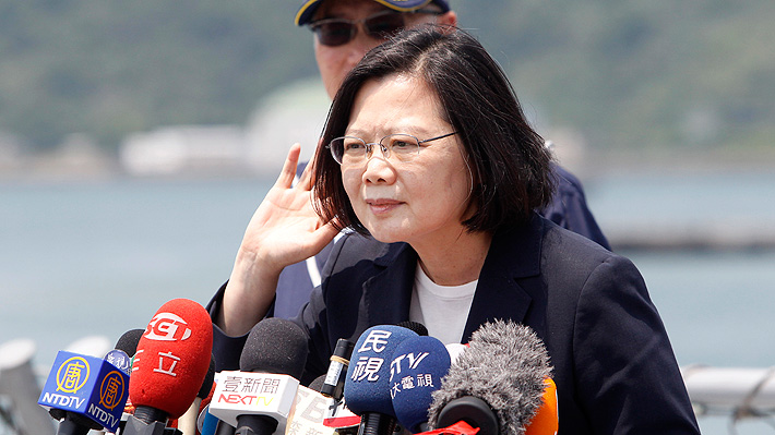 Presidenta de Taiwán dice estar dispuesta a reunirse con Xi Jinping "por la paz"