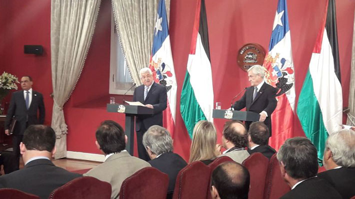 Piñera se reúne con Abbas y asegura que Palestina "tiene el apoyo de Chile para ser un Estado libre"