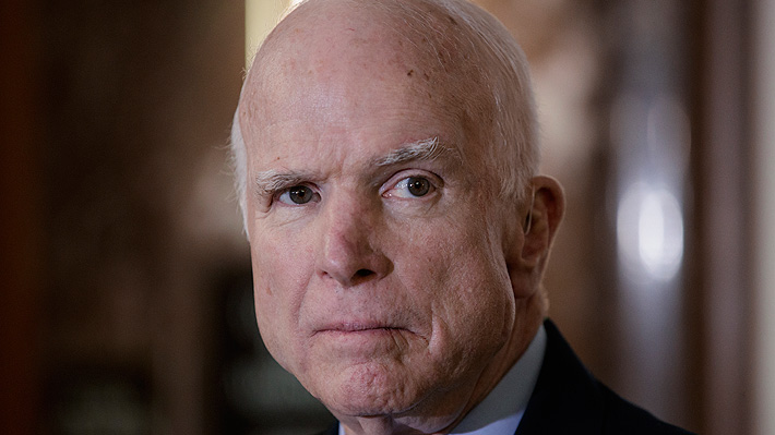 Delicado estado de salud: Congreso de EE.UU. se prepara para despedir a John McCain