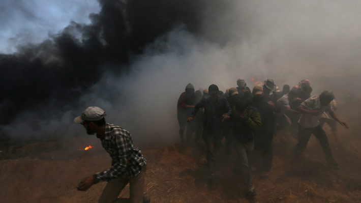 Asciende a 52 la cifra de palestinos fallecidos por disparos israelíes durante protestas en la frontera de Gaza