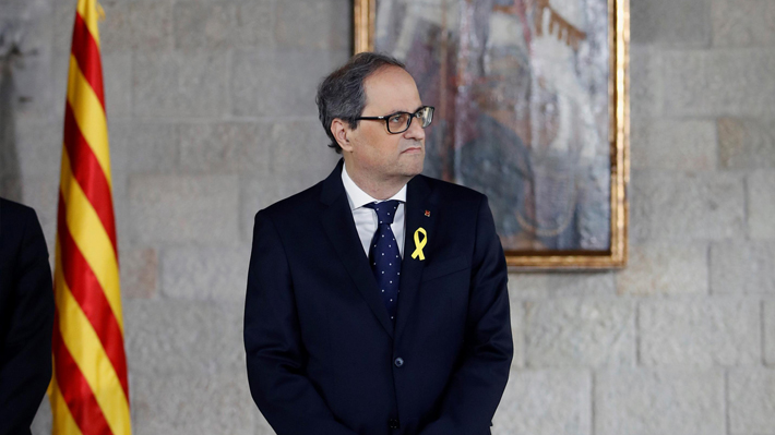 Nuevo presidente catalán asume poder sin representantes de Gobierno español