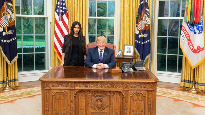 Trump recibe a Kim Kardashian en la Casa Blanca: "Hemos hablado sobre reforma carcelaria y condenas"