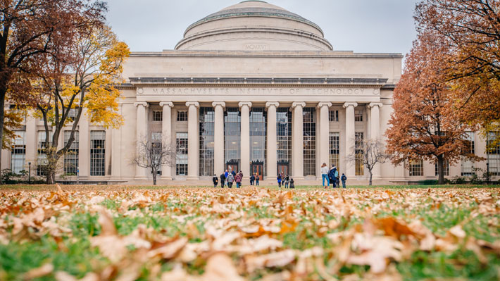 Ranking posiciona al MIT como la mejor universidad del mundo y a la PUC en cuarto lugar regional