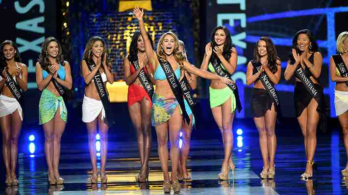 Director de Miss Mundo Chile y retiro de traje de baño en Miss America: "No estaba tan mal, pero hay que ajustarse a los tiempos"