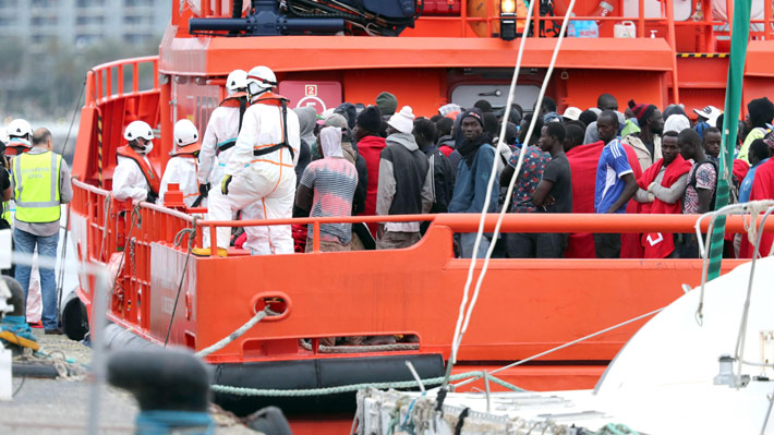Gobierno español informa que casi la mitad de los migrantes del "Aquarius" buscará asilo en Francia