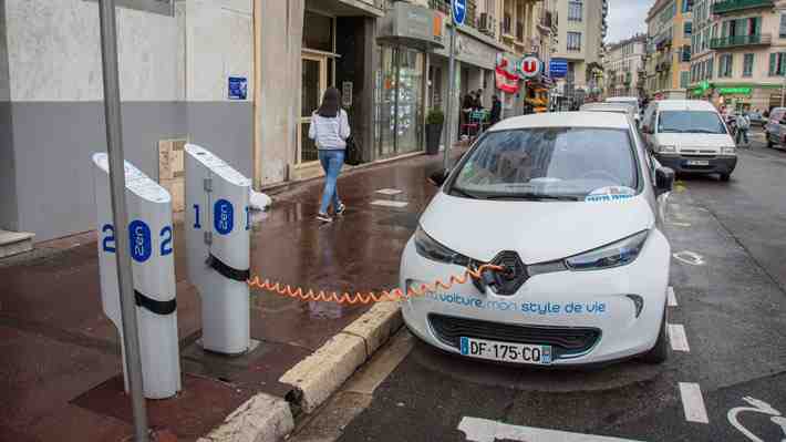 Uber busca sumarse a la tendencia eléctrica y dará incentivos a sus conductores