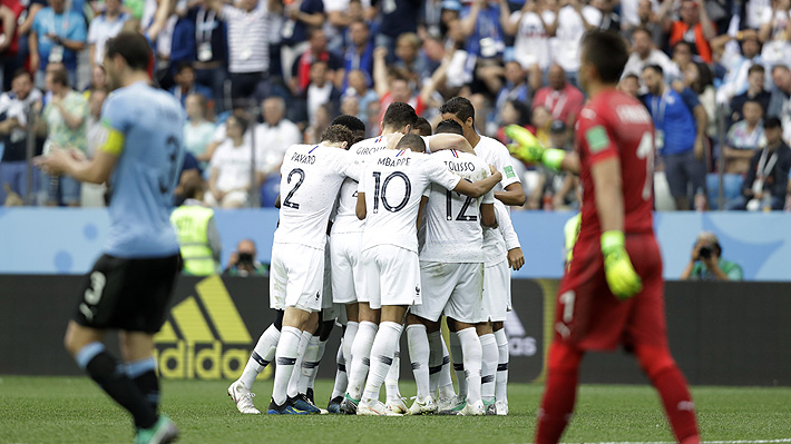 Francia saca a Uruguay del Mundial y avanza a semifinales